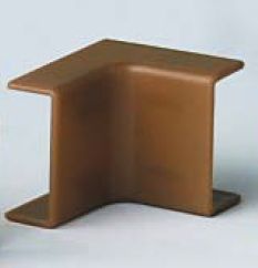 DKC 00395B AIM 40x17 Угол внутренний, коричневый