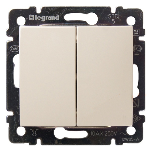 IEK 695604 VALENA DIY Перекл. 2-кл. сх6/2 10АХ б/к сл. к.