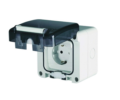 DKC DIS1376407 Розетка настенная. Защита IP66 с вставленной вилкой